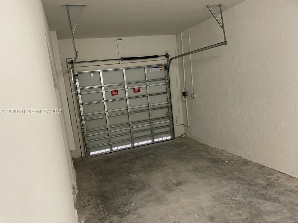 For Rent: $2,975 (3 beds, 2 baths, 1544 Square Feet)