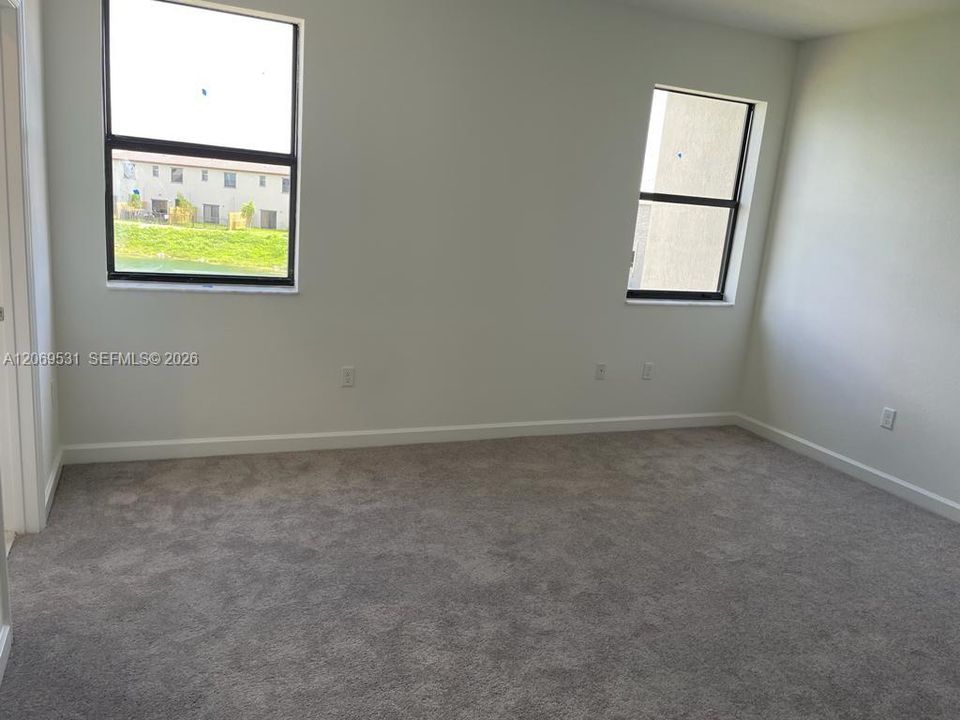 For Rent: $2,975 (3 beds, 2 baths, 1544 Square Feet)