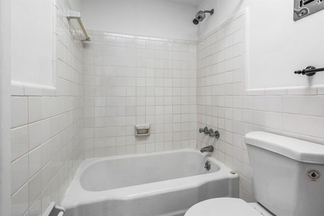 015-1110NorthRiversideDrive-23-PompanoBe