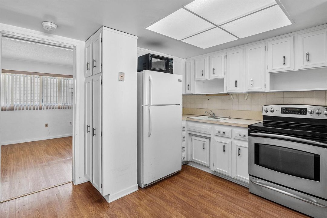 010-1110NorthRiversideDrive-23-PompanoBe