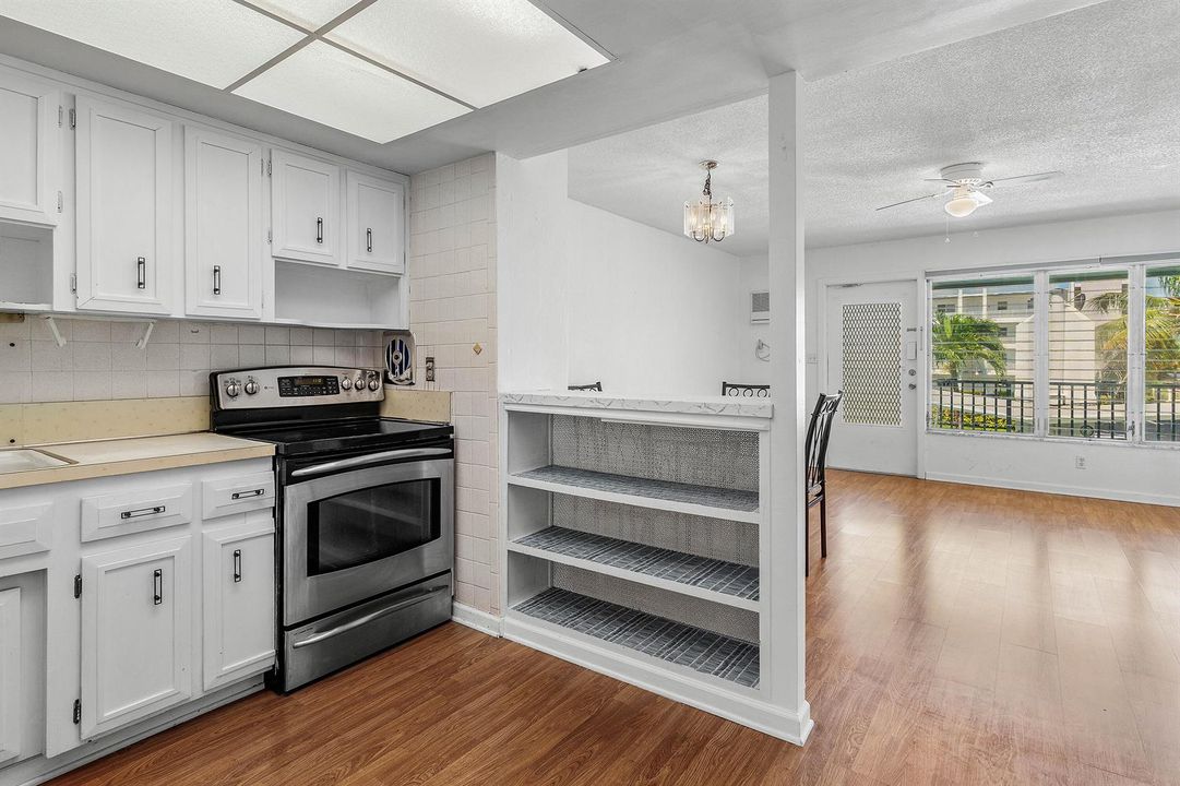 012-1110NorthRiversideDrive-23-PompanoBe