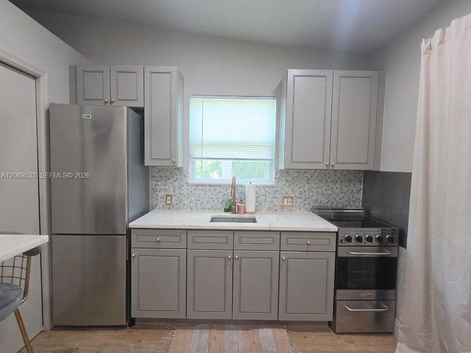 В аренду: $1,450 (1 спален, 1 ванн, 804 Квадратных фут)