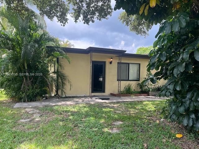 For Rent: $1,595 (1 beds, 1 baths, 1117 Square Feet)
