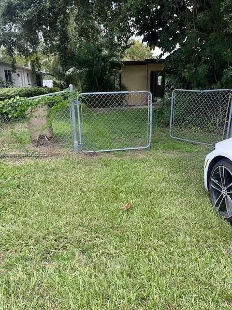 For Rent: $1,595 (1 beds, 1 baths, 1117 Square Feet)