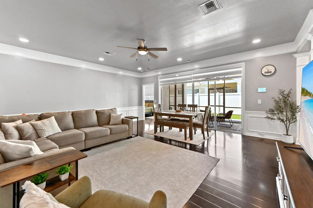 14 living room 02