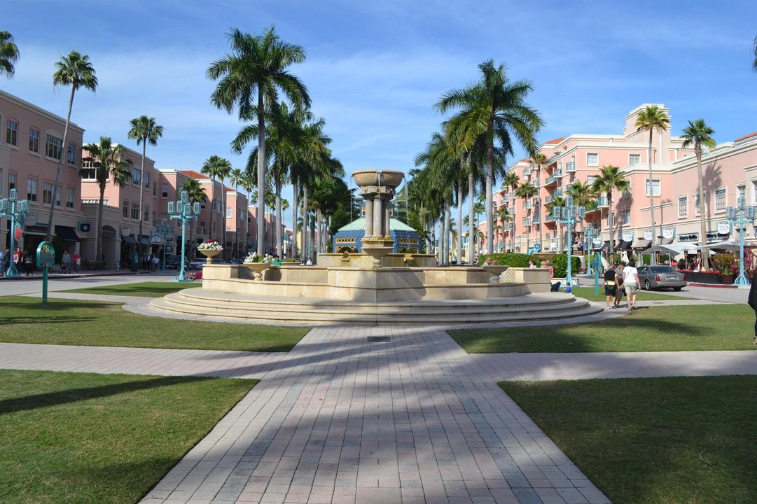 1 Mizner Fountains