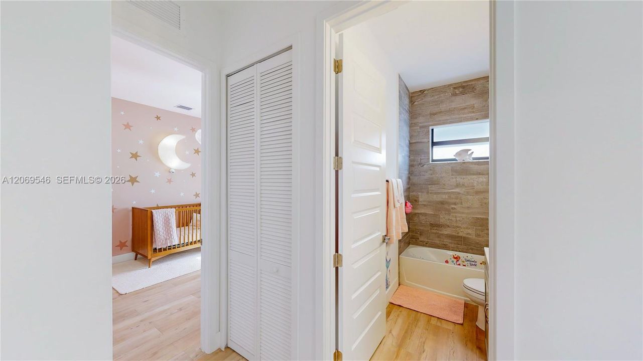En Venta: $1,750,000 (5 camas, 4 baños, 3198 Pies cuadrados)