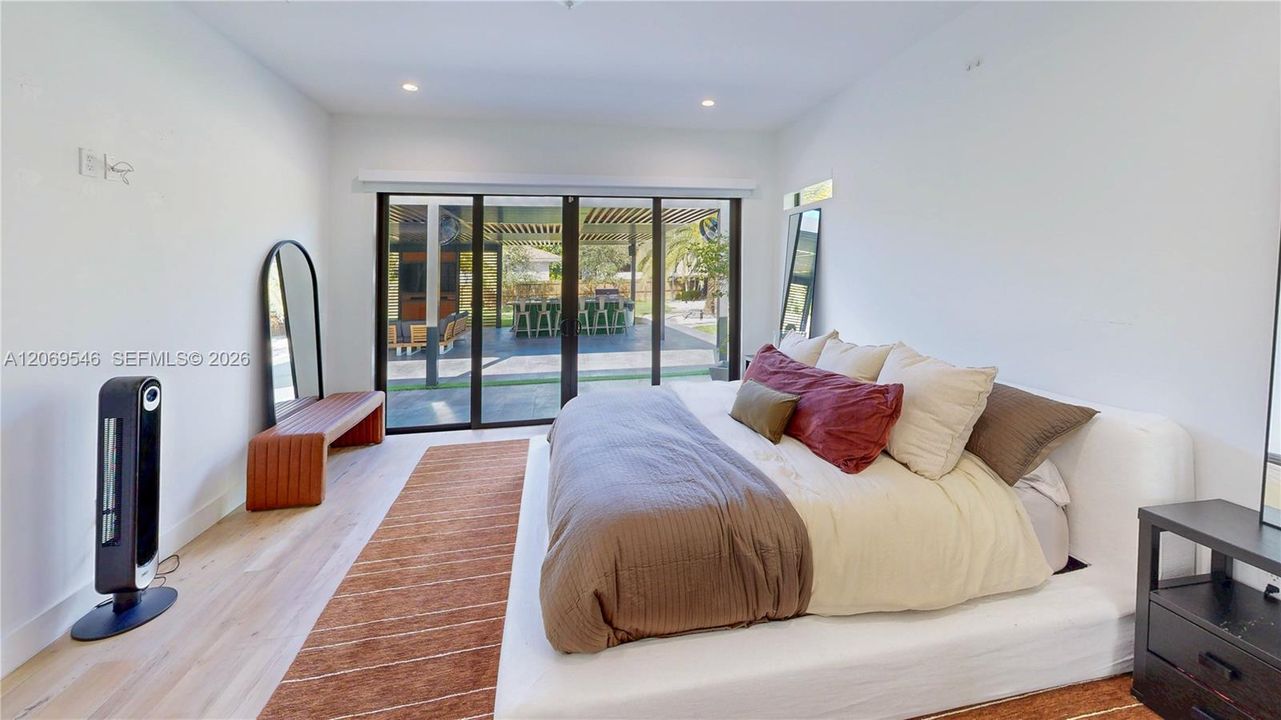 En Venta: $1,750,000 (5 camas, 4 baños, 3198 Pies cuadrados)