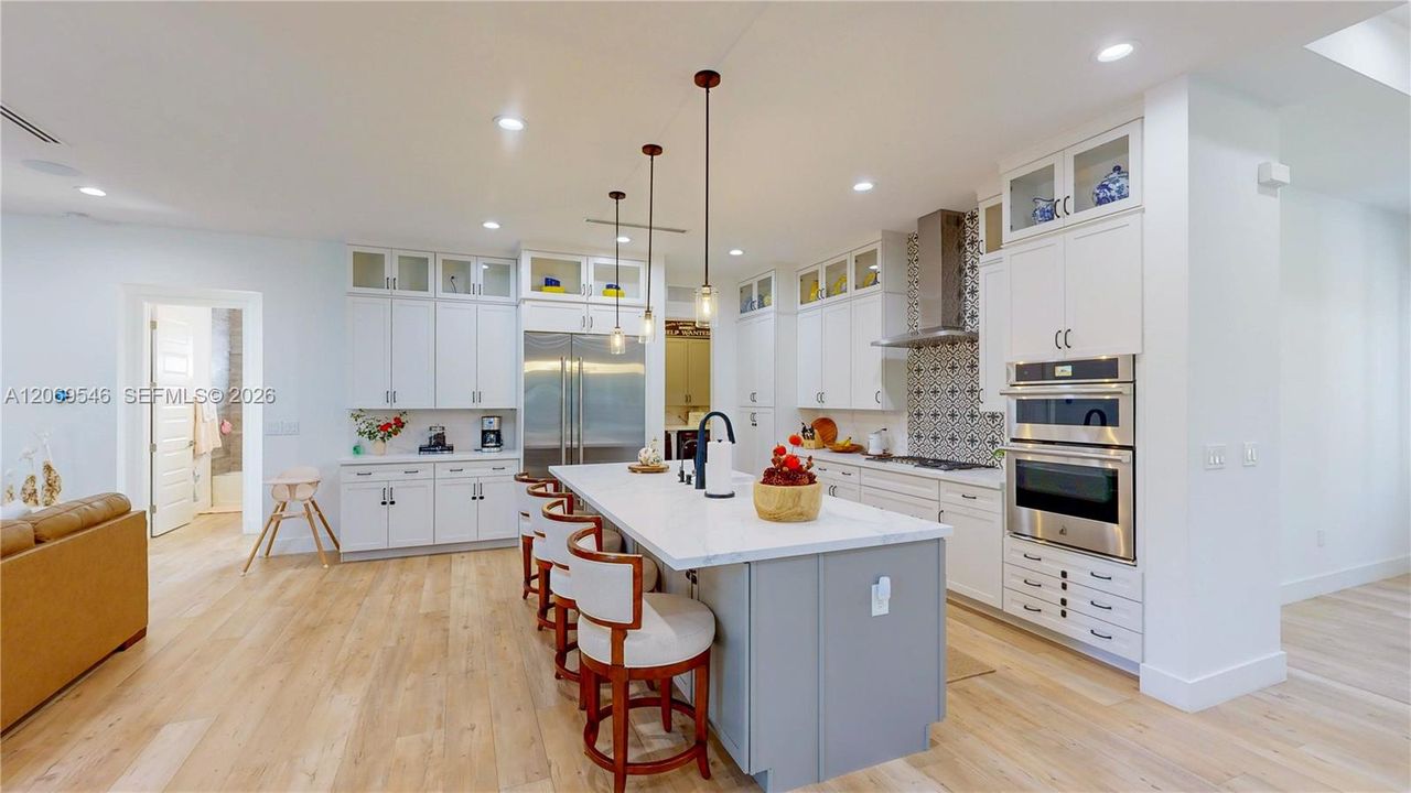 En Venta: $1,750,000 (5 camas, 4 baños, 3198 Pies cuadrados)