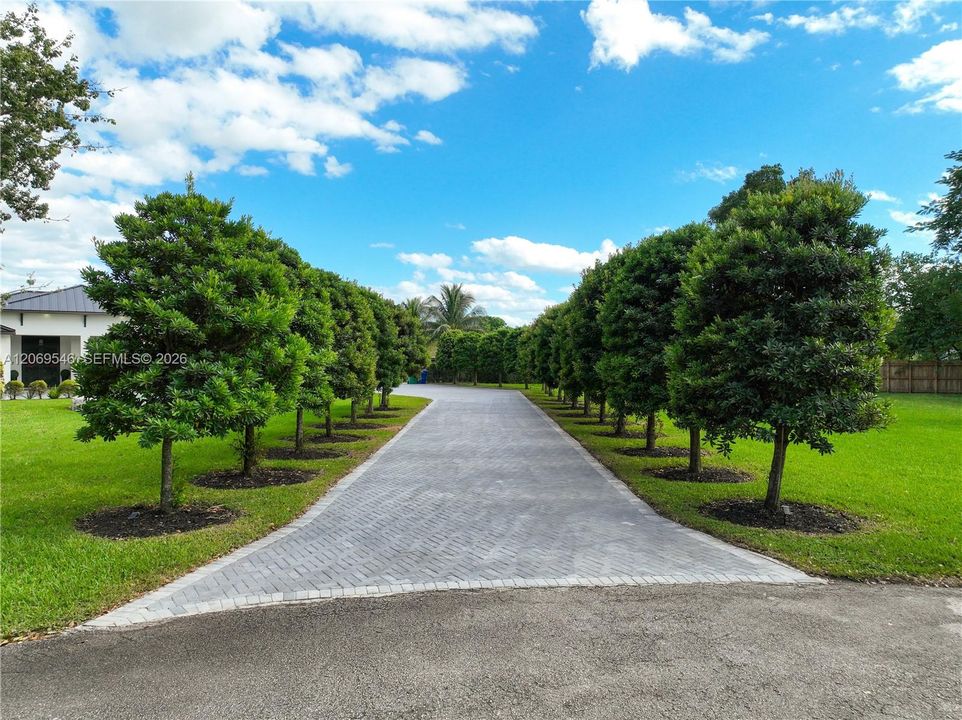 En Venta: $1,750,000 (5 camas, 4 baños, 3198 Pies cuadrados)