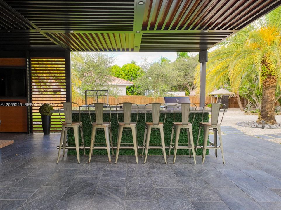 En Venta: $1,750,000 (5 camas, 4 baños, 3198 Pies cuadrados)