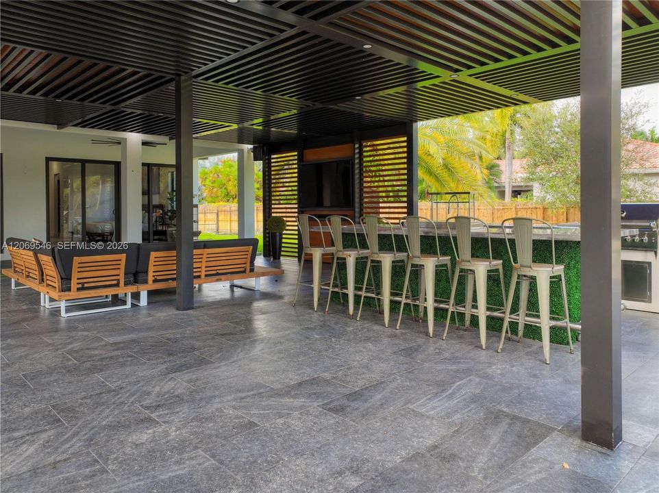 En Venta: $1,750,000 (5 camas, 4 baños, 3198 Pies cuadrados)