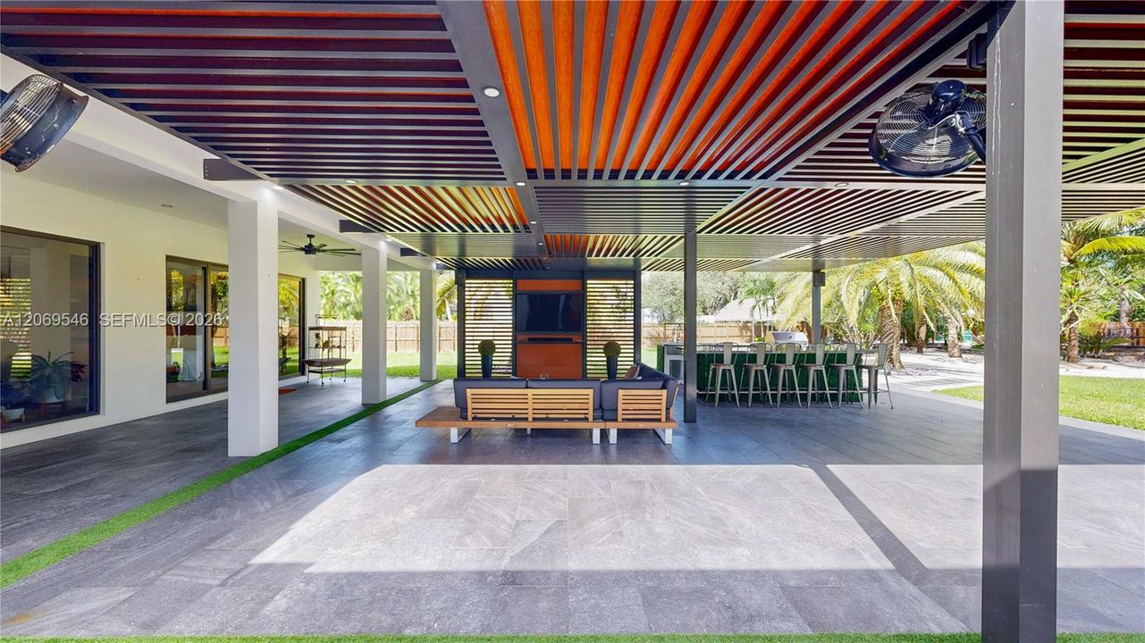 En Venta: $1,750,000 (5 camas, 4 baños, 3198 Pies cuadrados)