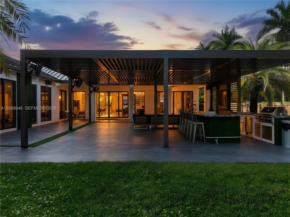 En Venta: $1,750,000 (5 camas, 4 baños, 3198 Pies cuadrados)