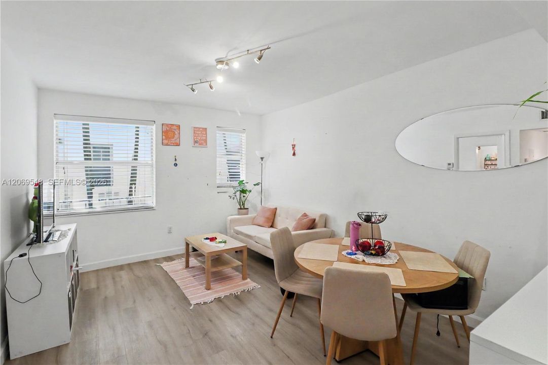 En Venta: $225,000 (1 camas, 1 baños, 420 Pies cuadrados)
