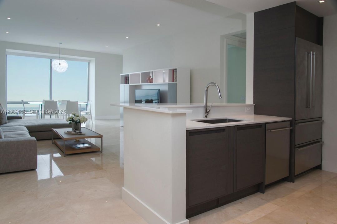For Rent: $12,000 (2 beds, 2 baths, 1570 Square Feet)