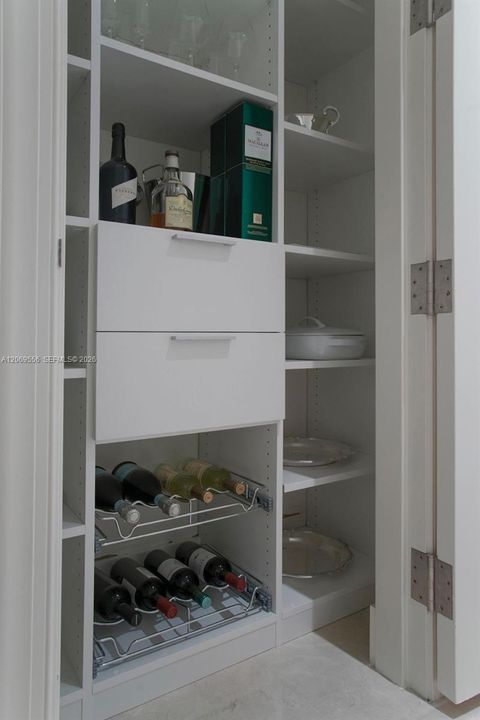 For Rent: $12,000 (2 beds, 2 baths, 1570 Square Feet)