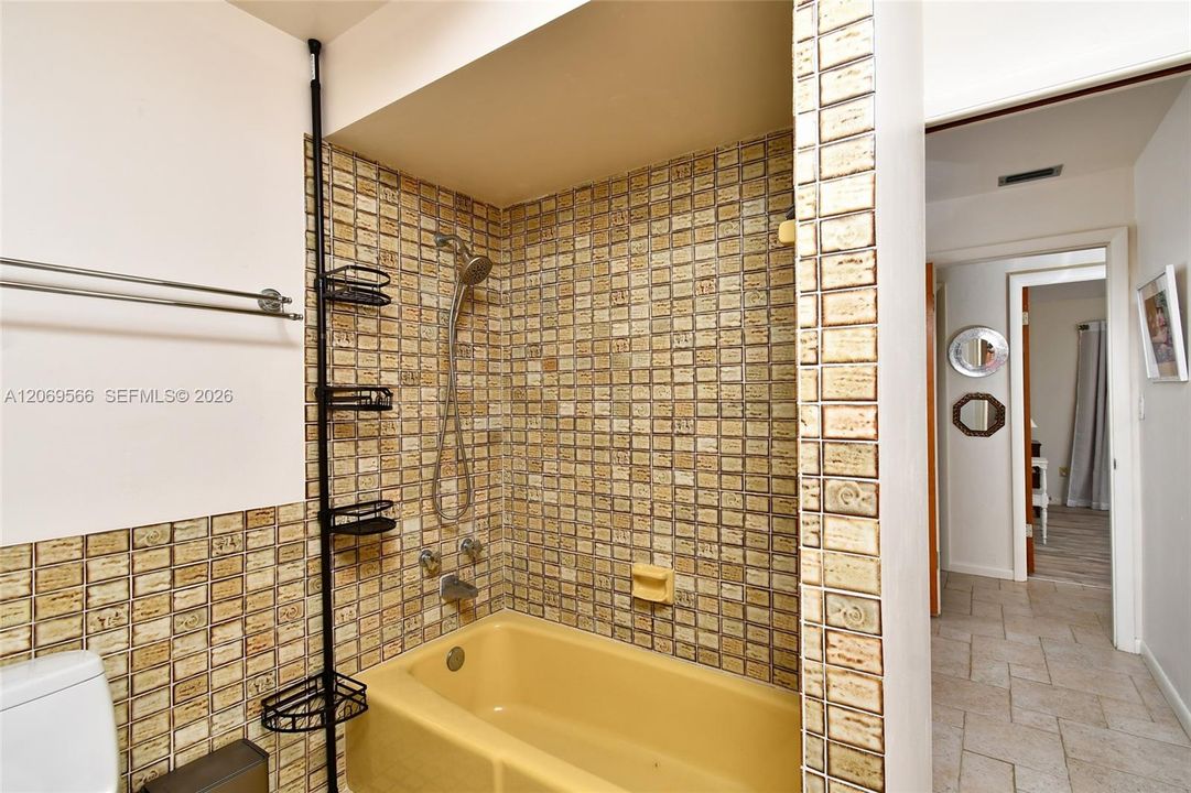 For Sale: $435,000 (4 beds, 2 baths, 2759 Square Feet)