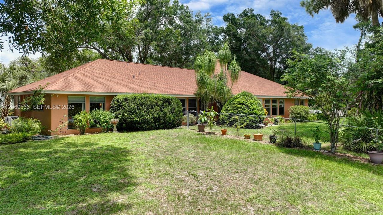 For Sale: $435,000 (4 beds, 2 baths, 2759 Square Feet)