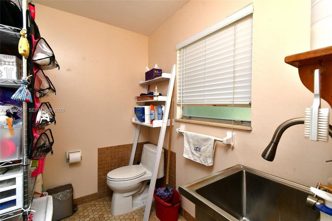 For Sale: $435,000 (4 beds, 2 baths, 2759 Square Feet)