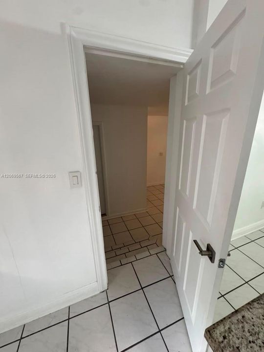 В аренду: $4,995 (4 спален, 3 ванн, 1900 Квадратных фут)