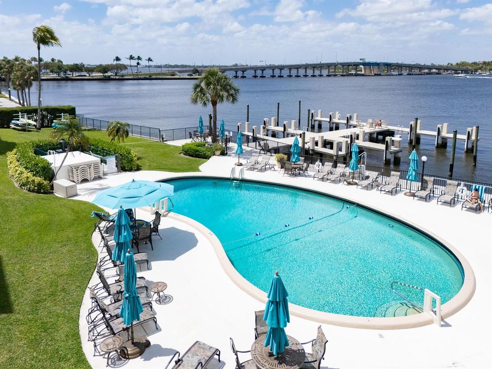 © Clark-2840 S Ocean BLVD 517-031
