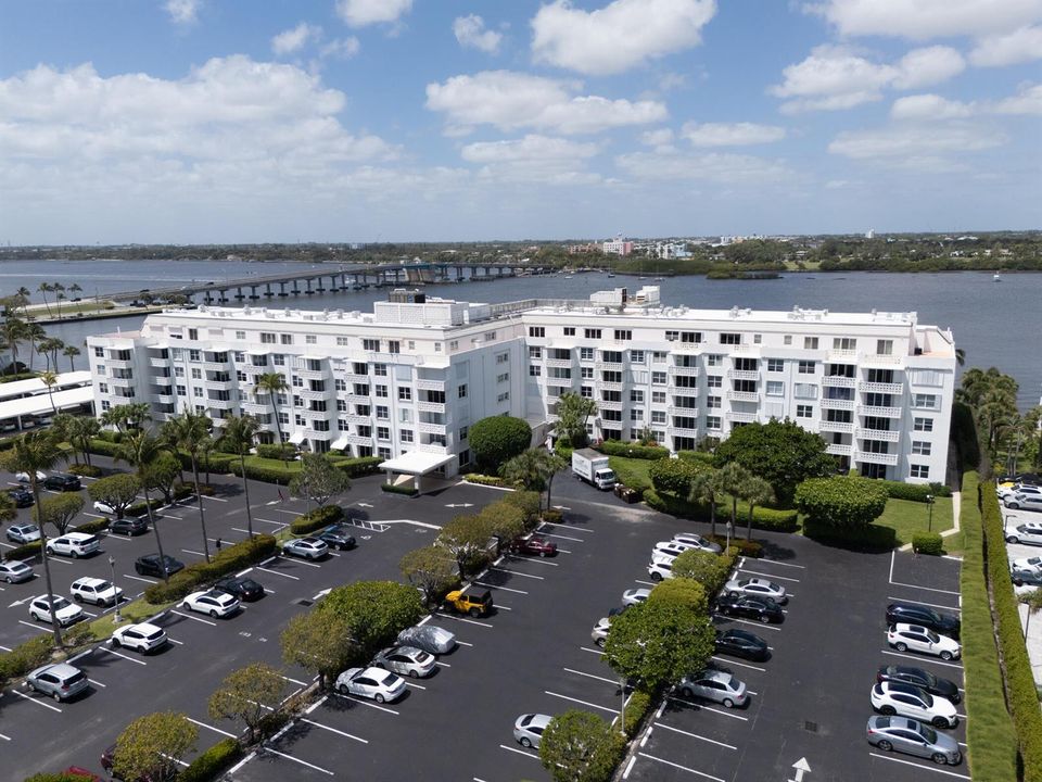 © Clark-2840 S Ocean BLVD 517-036