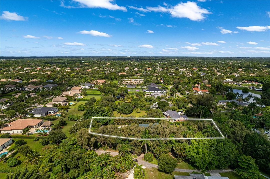 For Sale: $1,850,000 (5 beds, 4 baths, 4291 Square Feet)
