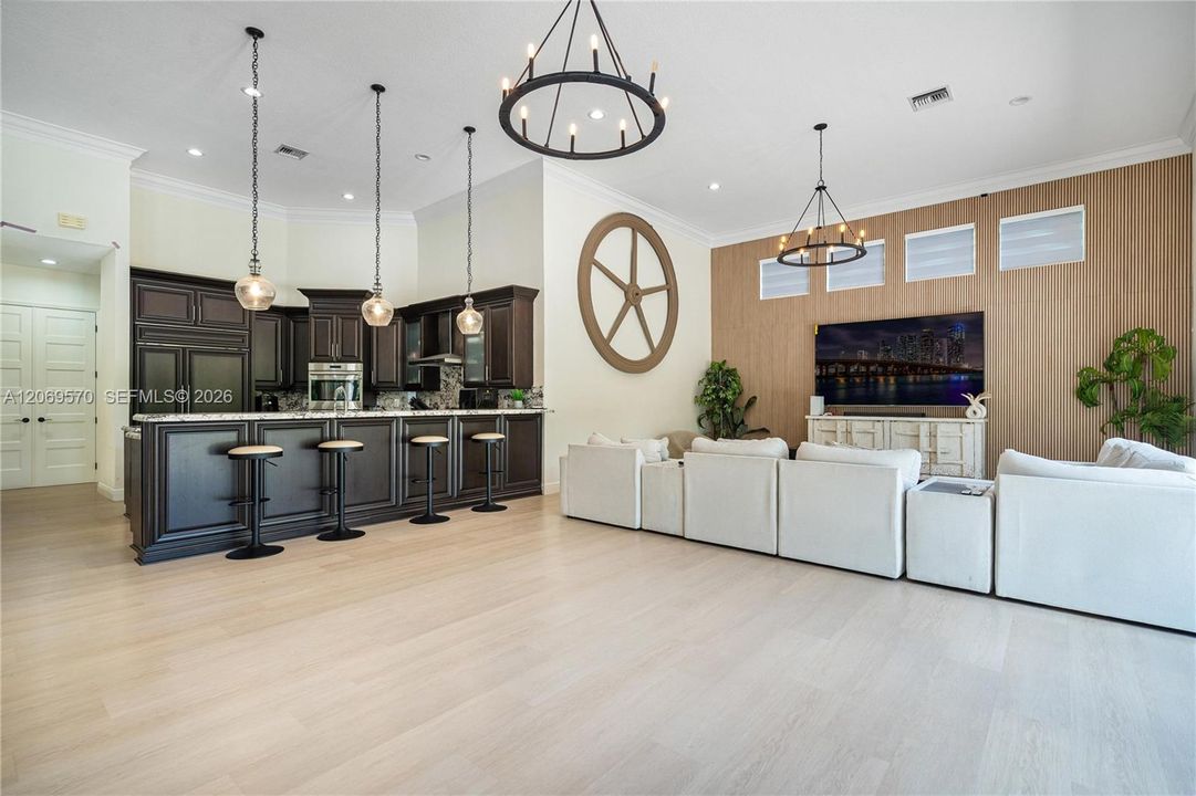 For Sale: $1,850,000 (5 beds, 4 baths, 4291 Square Feet)