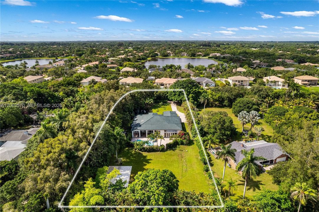For Sale: $1,850,000 (5 beds, 4 baths, 4291 Square Feet)