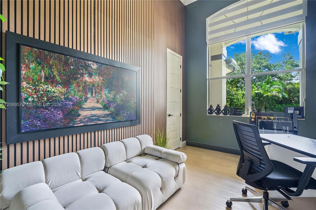 For Sale: $1,850,000 (5 beds, 4 baths, 4291 Square Feet)