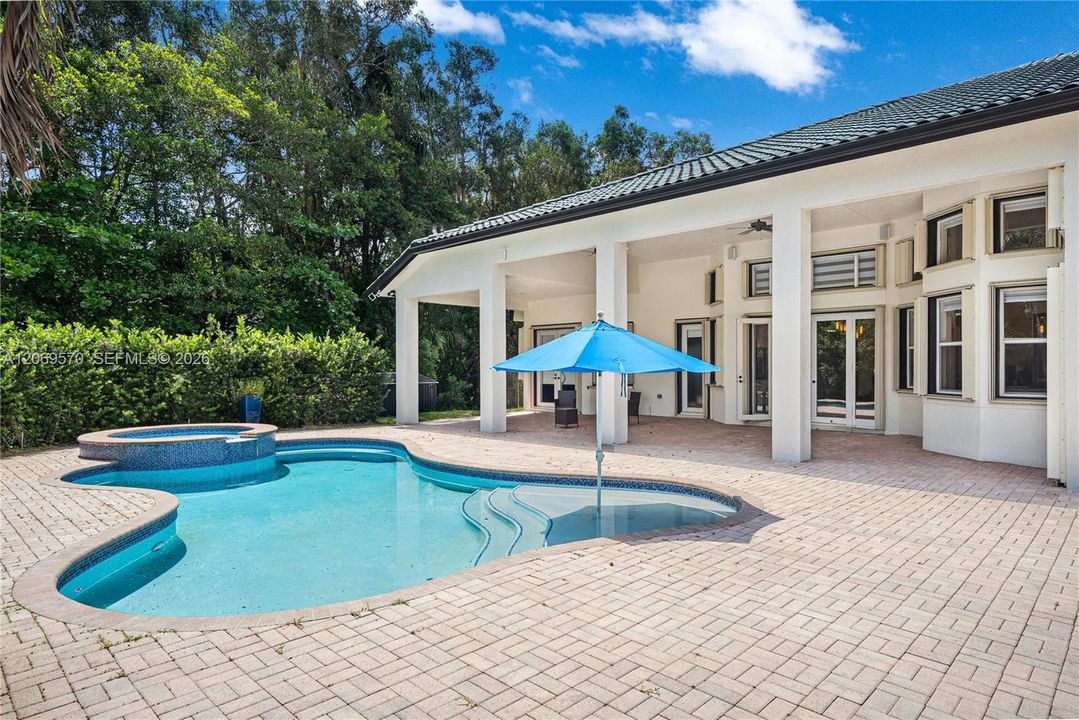 For Sale: $1,850,000 (5 beds, 4 baths, 4291 Square Feet)