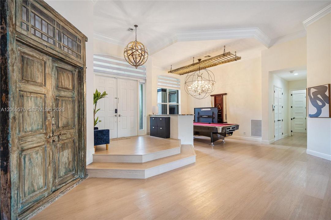 For Sale: $1,850,000 (5 beds, 4 baths, 4291 Square Feet)