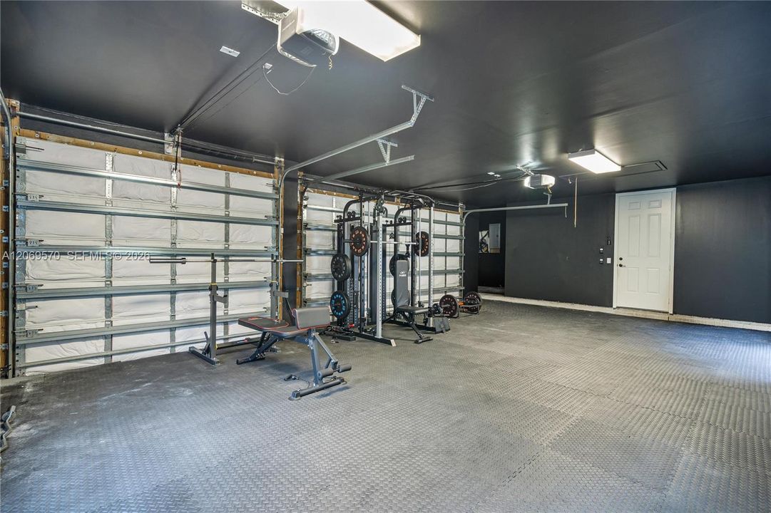 For Sale: $1,850,000 (5 beds, 4 baths, 4291 Square Feet)