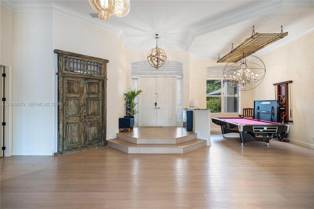 For Sale: $1,850,000 (5 beds, 4 baths, 4291 Square Feet)