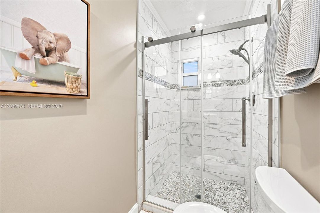 For Sale: $500,000 (2 beds, 2 baths, 1047 Square Feet)