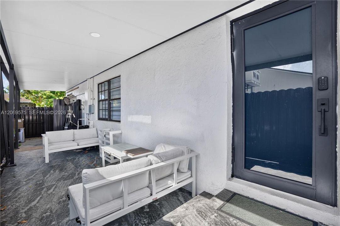 For Sale: $730,000 (5 beds, 3 baths, 2255 Square Feet)