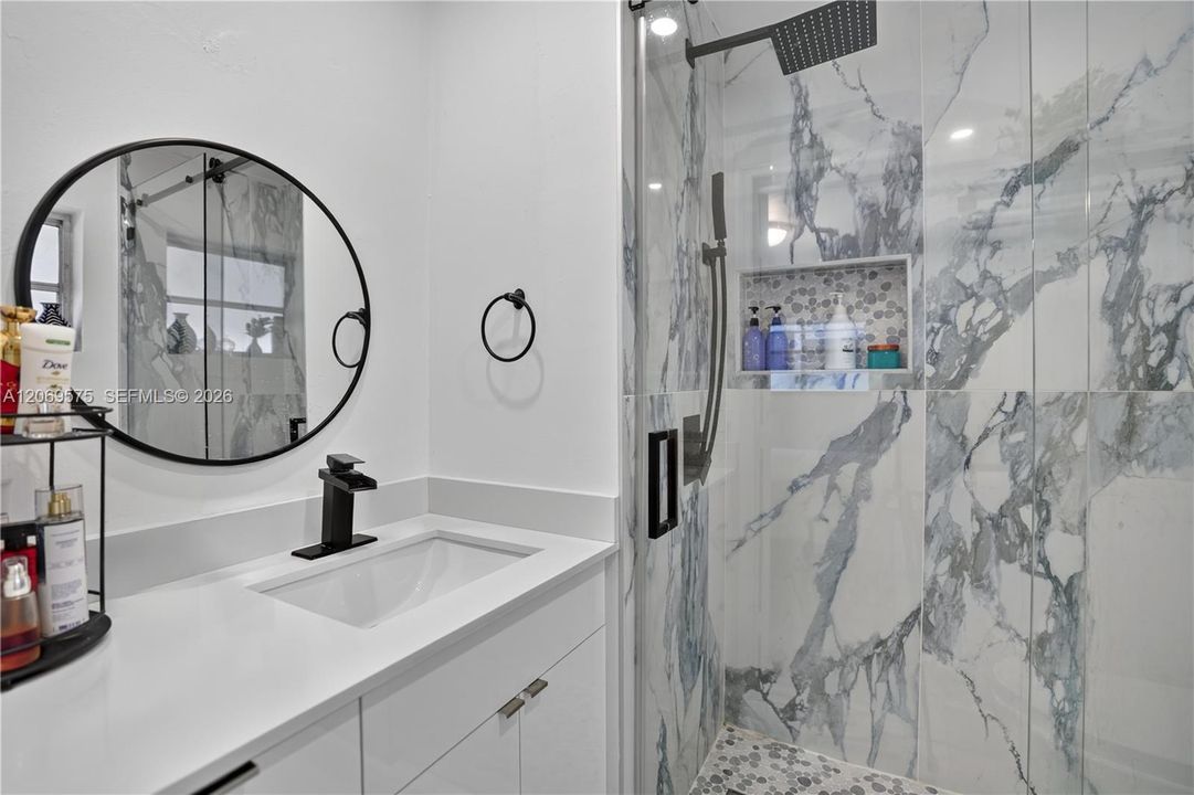 For Sale: $730,000 (5 beds, 3 baths, 2255 Square Feet)