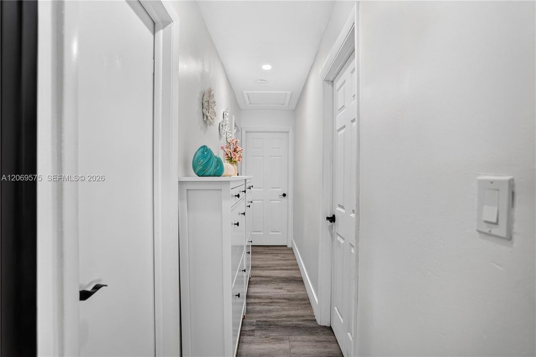 For Sale: $730,000 (5 beds, 3 baths, 2255 Square Feet)