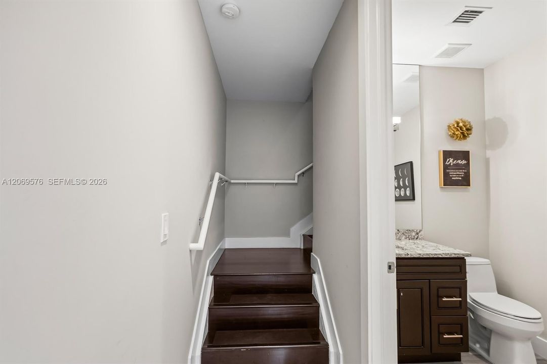 For Rent: $5,499 (3 beds, 2 baths, 2538 Square Feet)