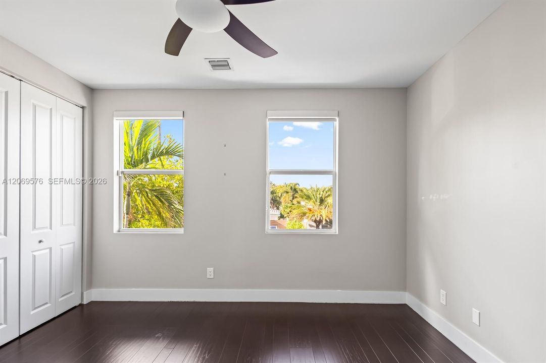 For Rent: $5,499 (3 beds, 2 baths, 2538 Square Feet)