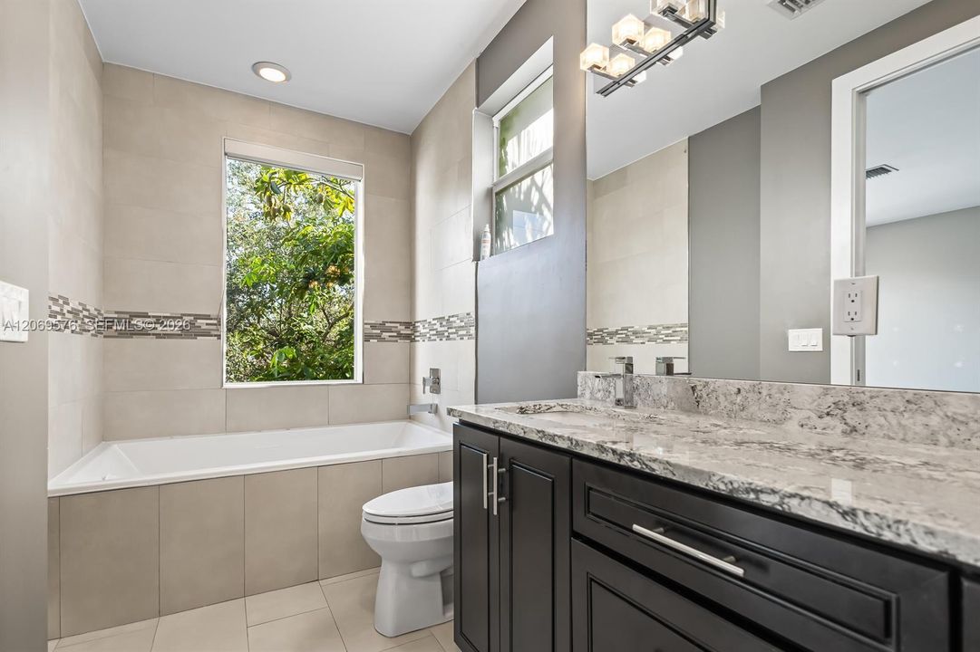 For Rent: $5,499 (3 beds, 2 baths, 2538 Square Feet)
