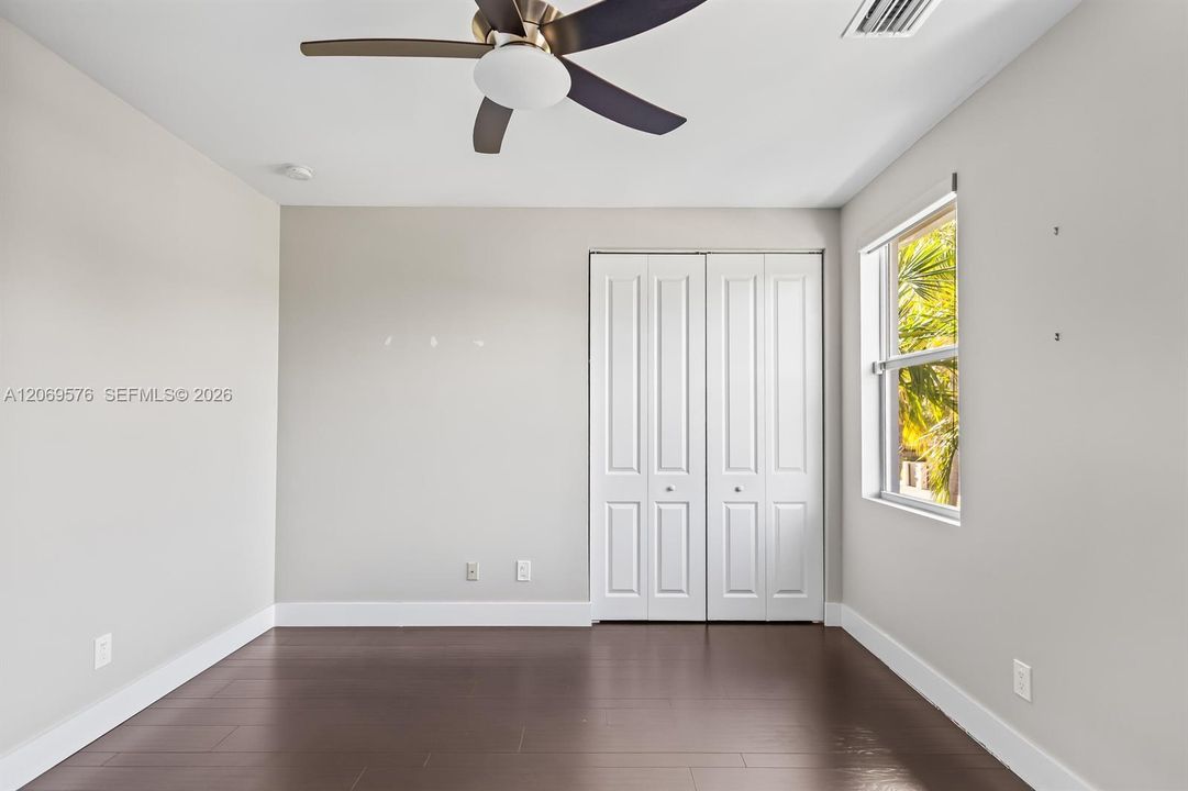 For Rent: $5,499 (3 beds, 2 baths, 2538 Square Feet)