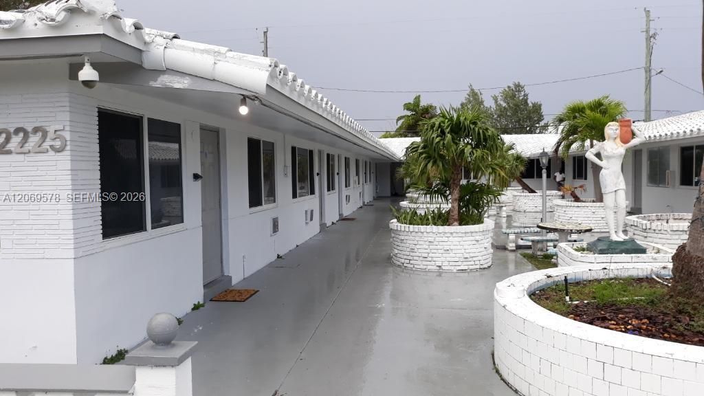 For Rent: $1,575 (1 beds, 1 baths, 550 Square Feet)