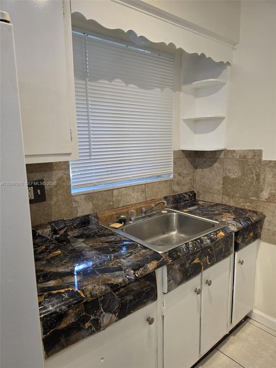 For Rent: $1,575 (1 beds, 1 baths, 550 Square Feet)