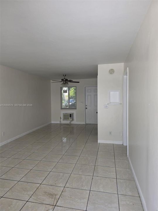 For Rent: $1,575 (1 beds, 1 baths, 550 Square Feet)
