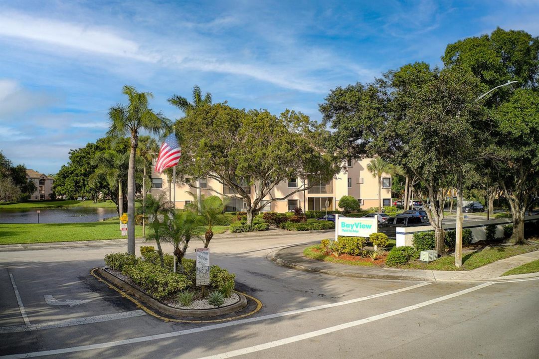 Entry to Neighborhood