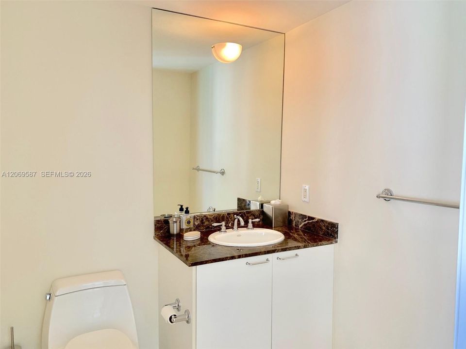 For Sale: $1,500,000 (2 beds, 2 baths, 1590 Square Feet)