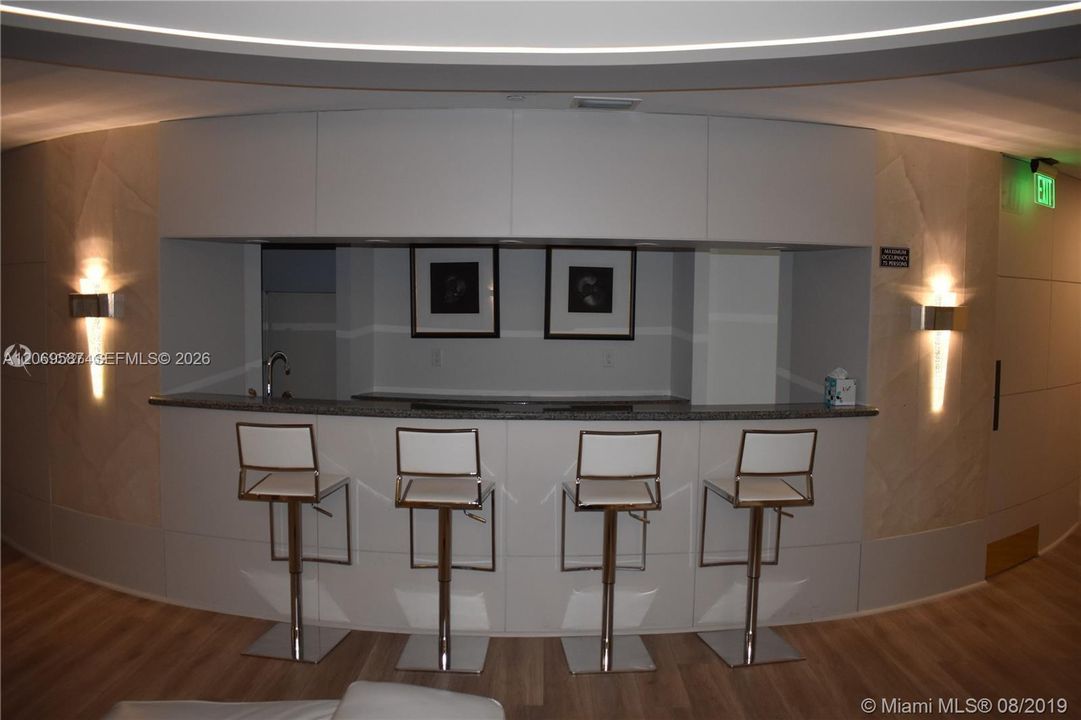For Sale: $1,500,000 (2 beds, 2 baths, 1590 Square Feet)