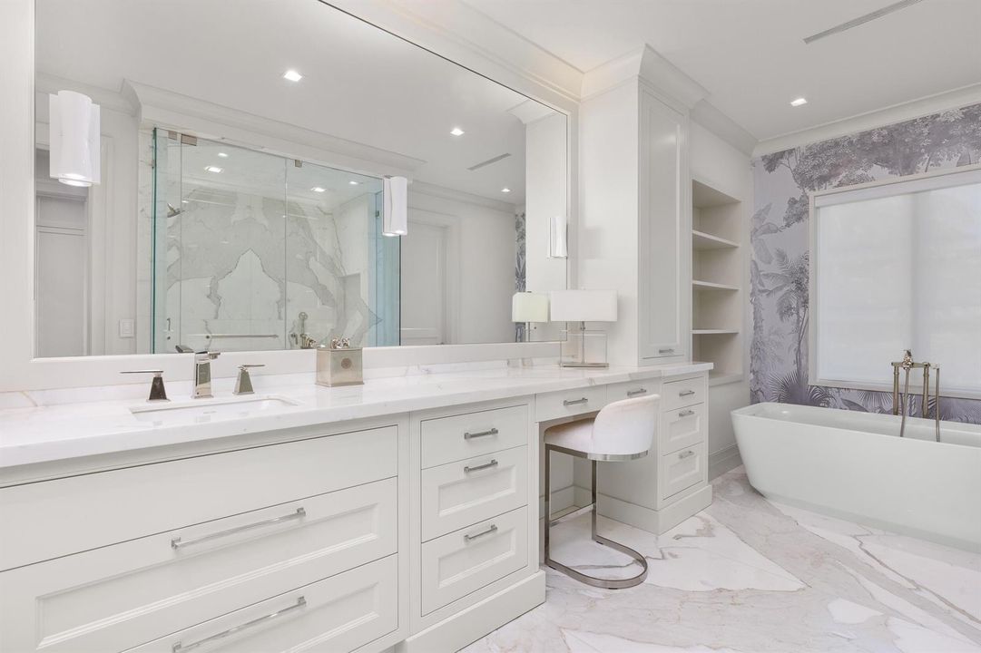 Primary Bath Hers